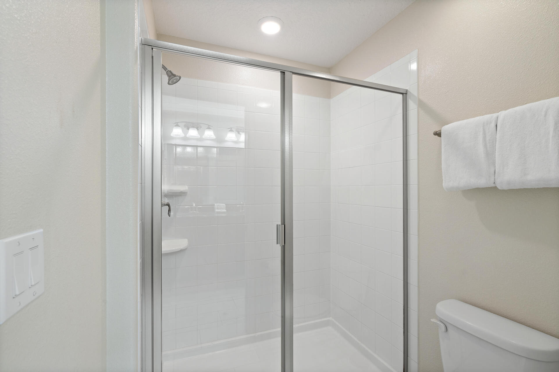 Shared Bathroom 5 Upstairs Shower