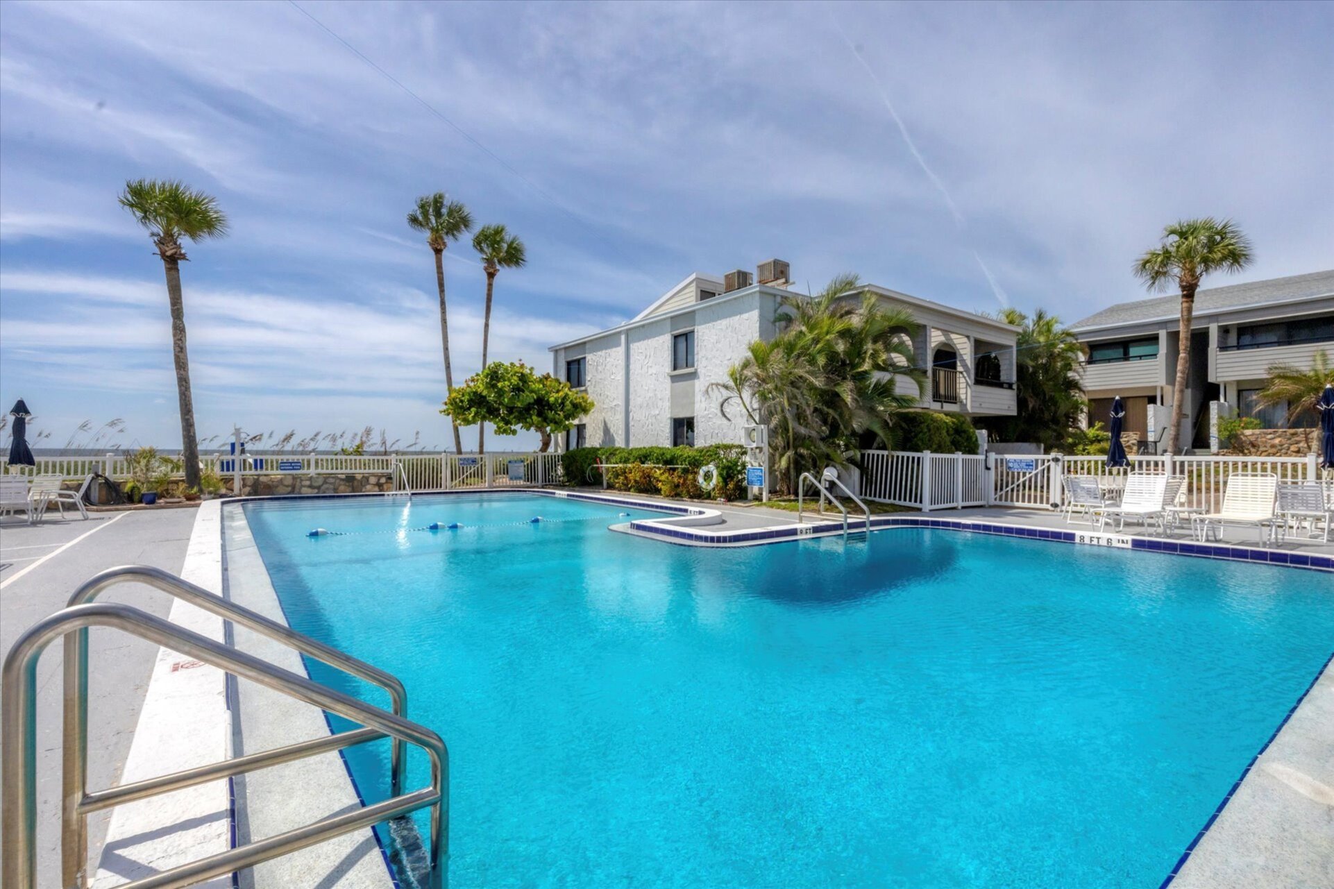 Large community pool overlooking Venice Beach and the Gulf of Mexico
