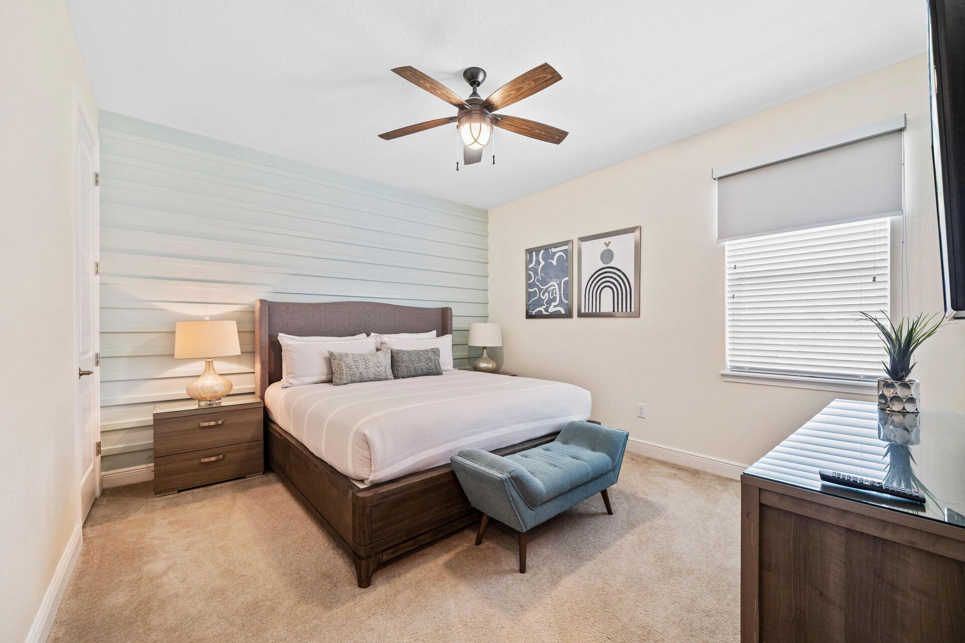 Experience Magic and Luxury Just Minutes from Disney