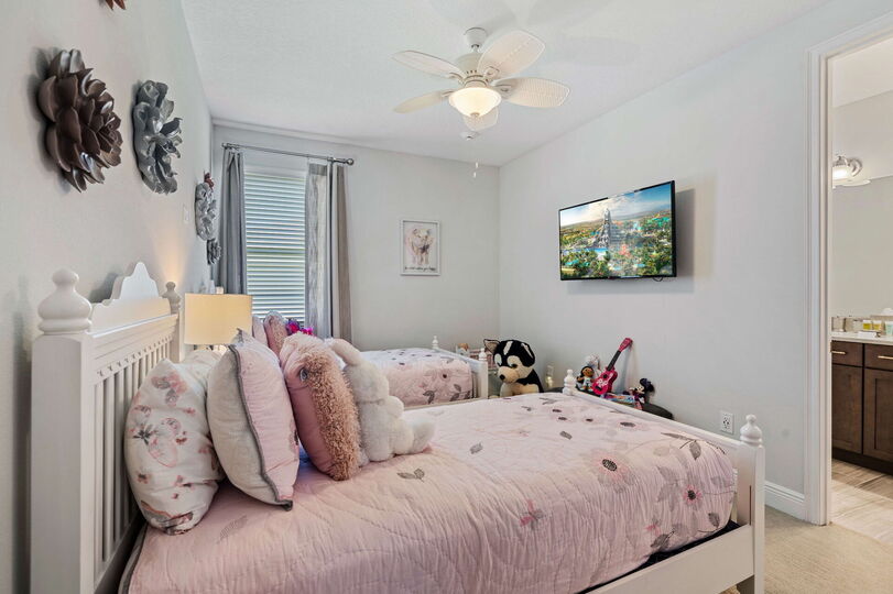 Unwind & Rejuvenate at Your Dream Hideaway, Orlando Villa 1000