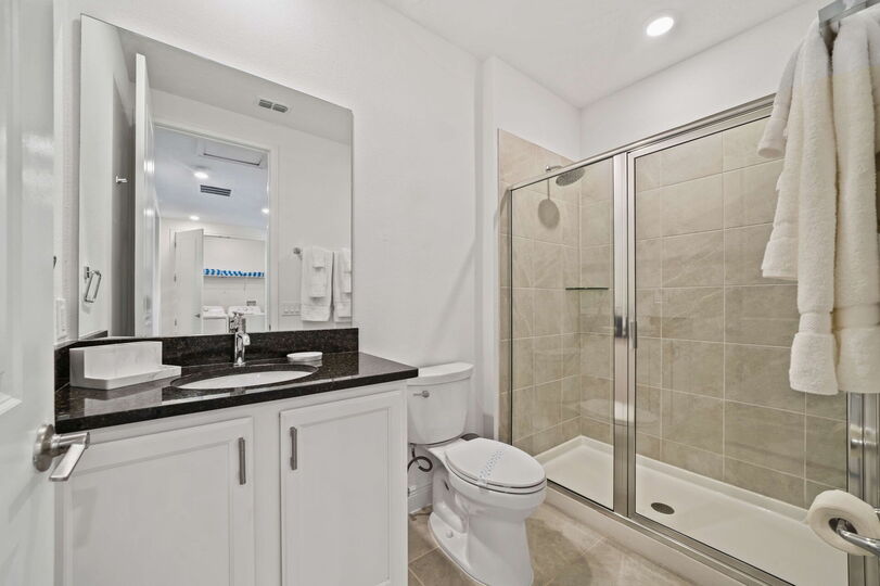 Chic and Stylish 4 Bedroom Haven in Reunion Resort