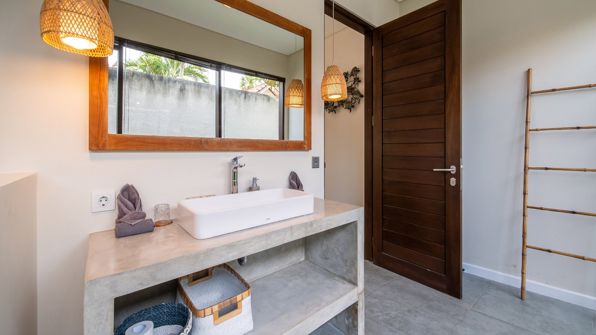 Luxury 6 Bedroom Villa in Seminyak, Bali Villa 2245