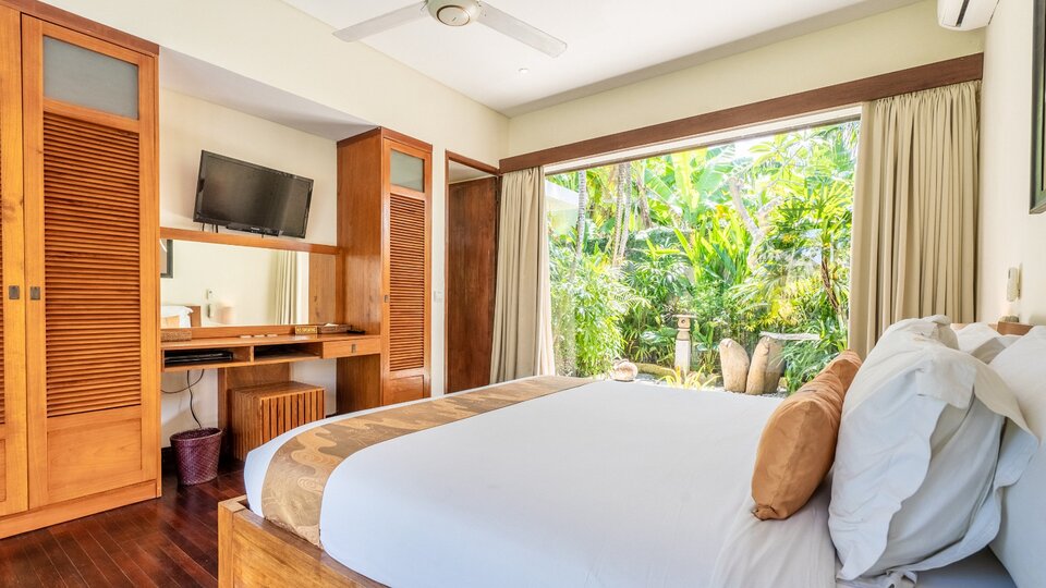 Rent Your Own 5 Star Private Villa in Seminyak at the Best Price, Bali Villa 2246