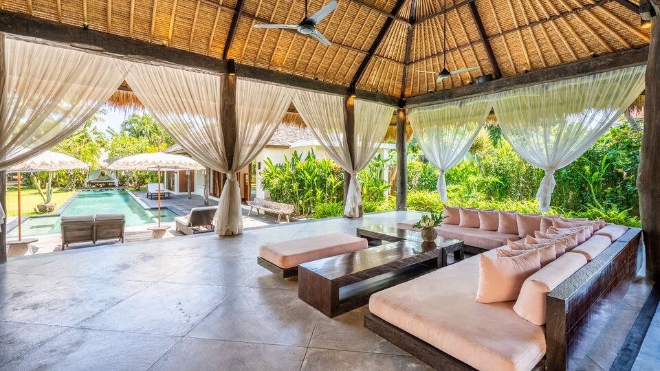 Rent Your Own 5 Star Private Villa in Seminyak at the Best Price, Bali Villa 2246