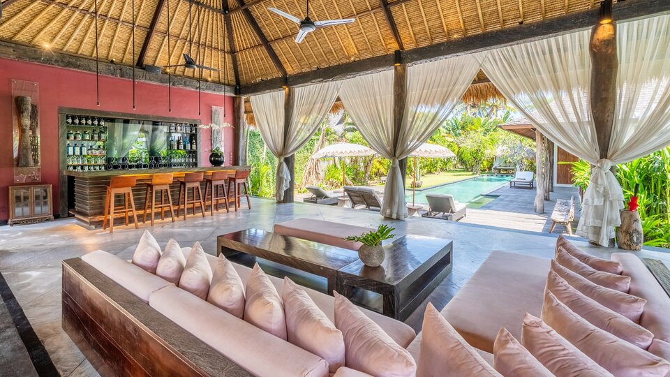 Rent Your Own 5 Star Private Villa in Seminyak at the Best Price, Bali Villa 2246