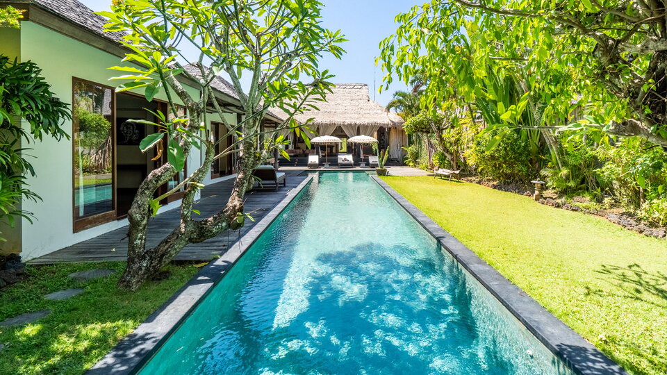 Rent Your Own 5 Star Private Villa in Seminyak at the Best Price, Bali Villa 2246, Seminyak, Indonesia
