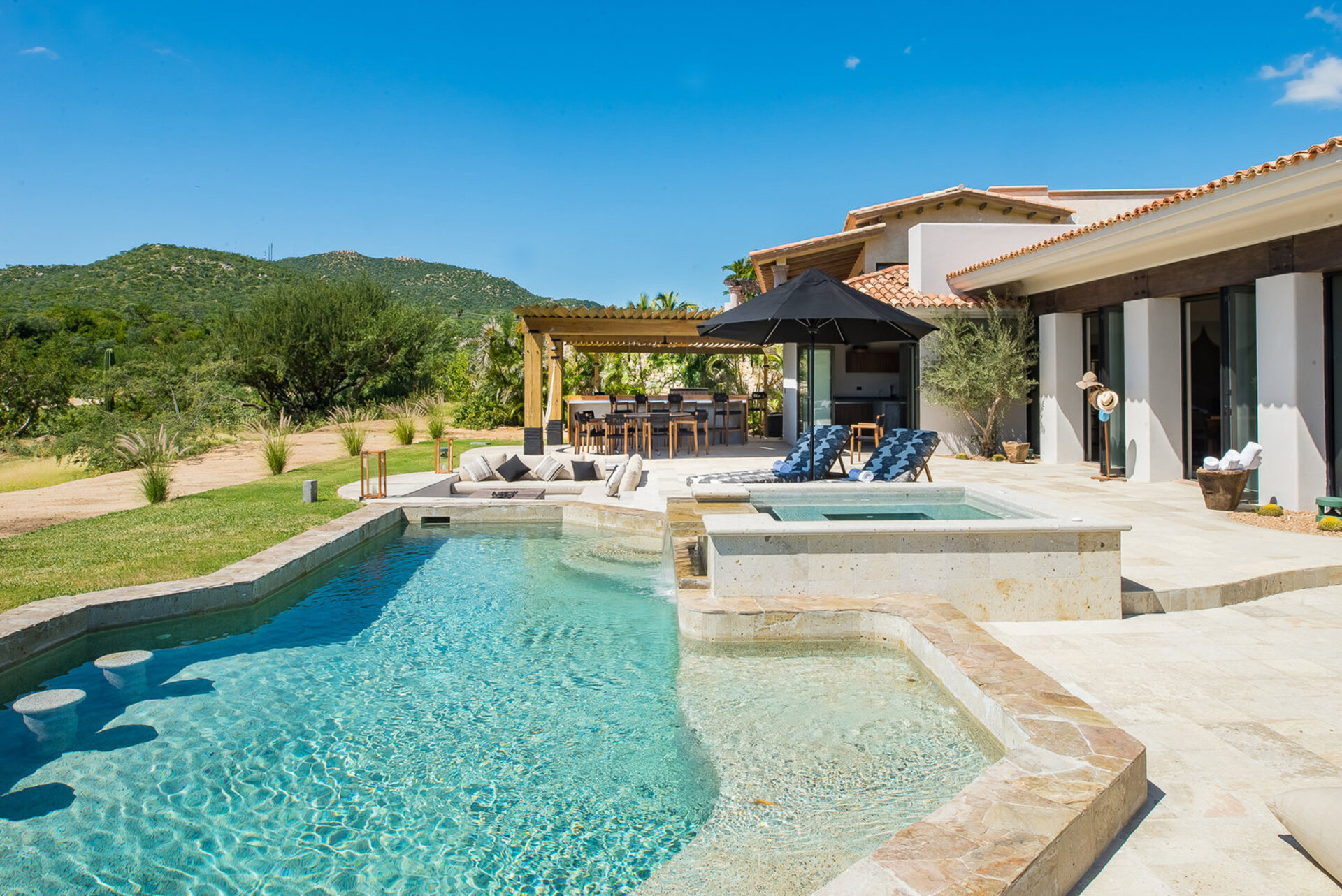 Escape to Paradise at Cabo San Lucas Villa 1049: Your Luxurious Retreat