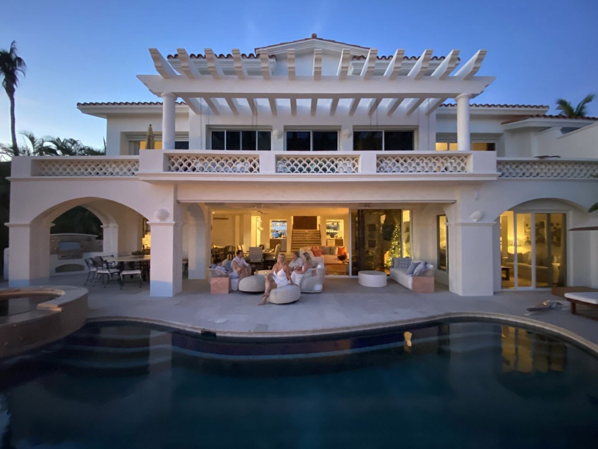 Unwind in Style: San Jose Del Cabo Villa 1050 Awaits