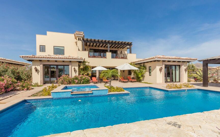 A Luxurious Escape in the Heart of Diamante, Cabo San Lucas Villa 1051