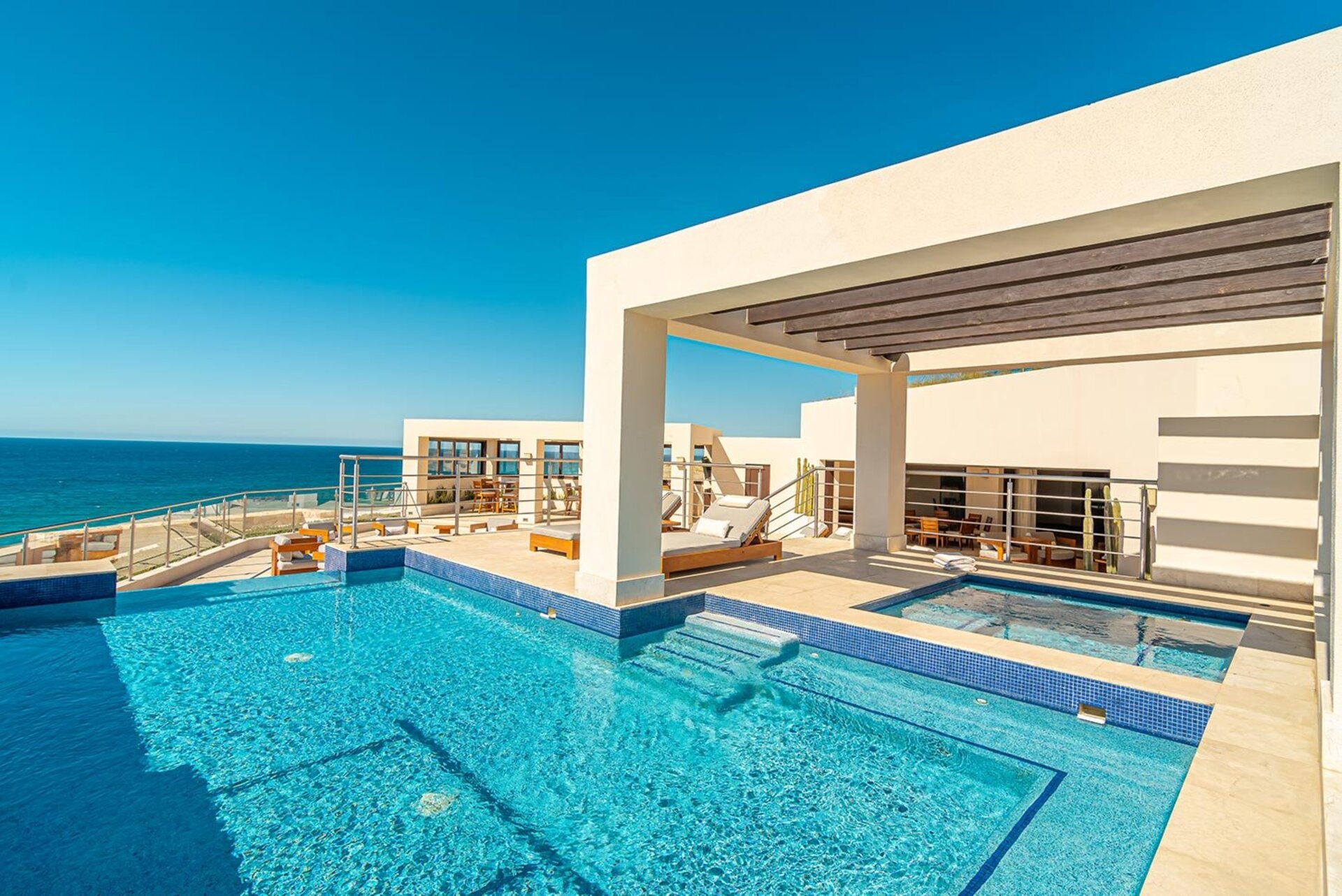 Luxurious Oasis with Breathtaking Pacific Views at Cabo San Lucas 1052