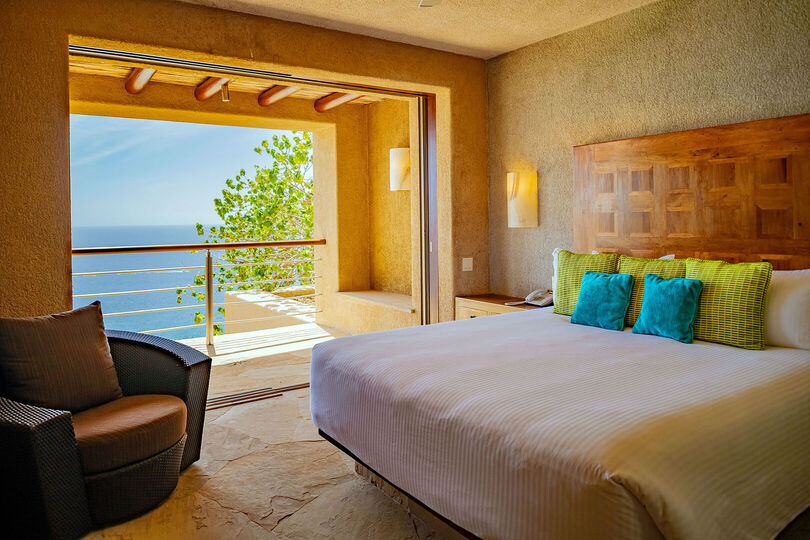 Ultimate Luxury and Unforgettable Views Await at Cabo San Lucas Villa 1053
