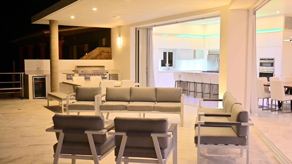 Indulge in Opulence at Cabo San Lucas Villa 1056 - Luxury Redefined