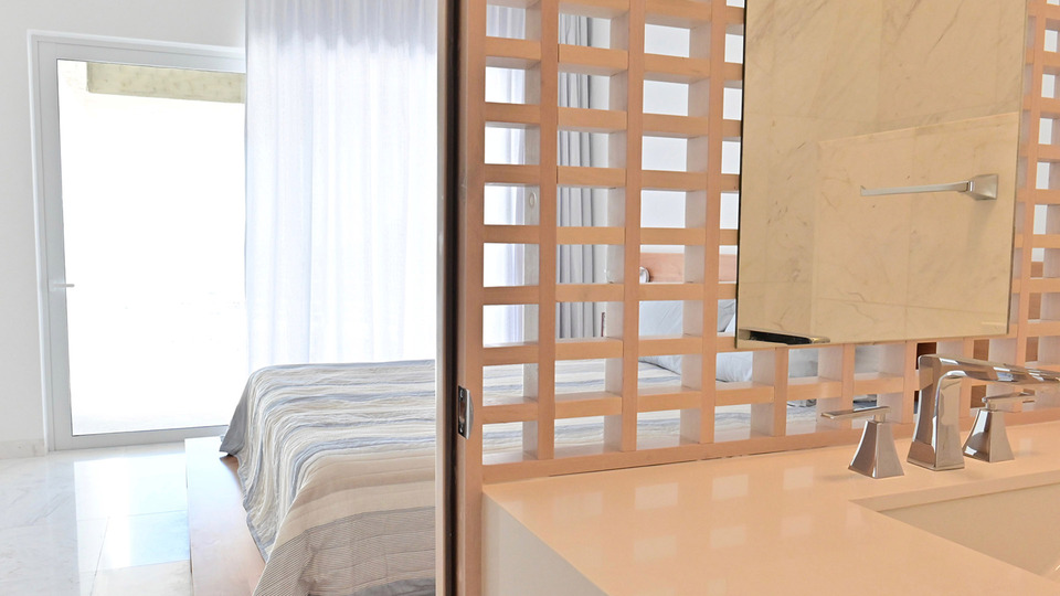 Indulge in Opulence at Cabo San Lucas Villa 1056 - Luxury Redefined