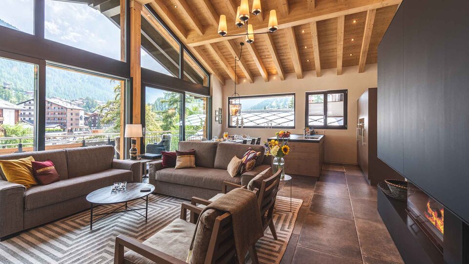 Experience Luxury with Mountain View, Valais Chalet 1395
