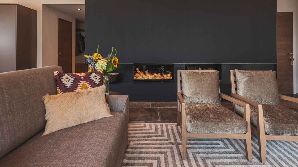 Experience Luxury with Mountain View, Valais Chalet 1395