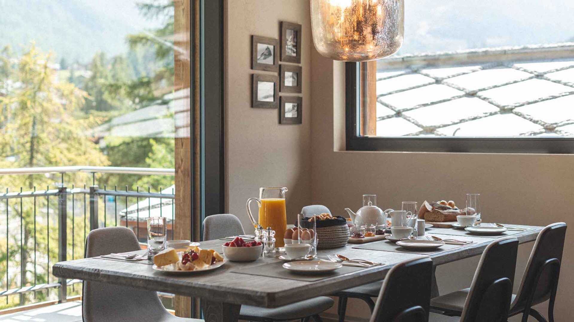 Experience Luxury with Mountain View, Valais Chalet 1395