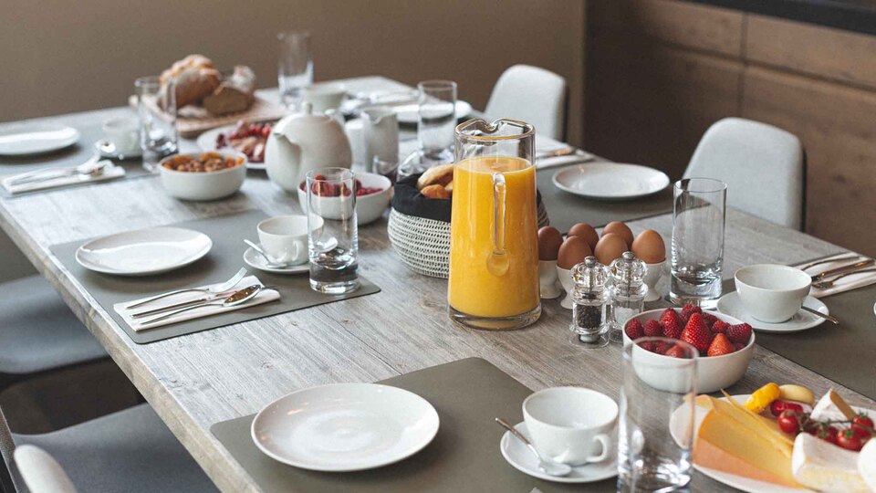 Experience Luxury with Mountain View, Valais Chalet 1395