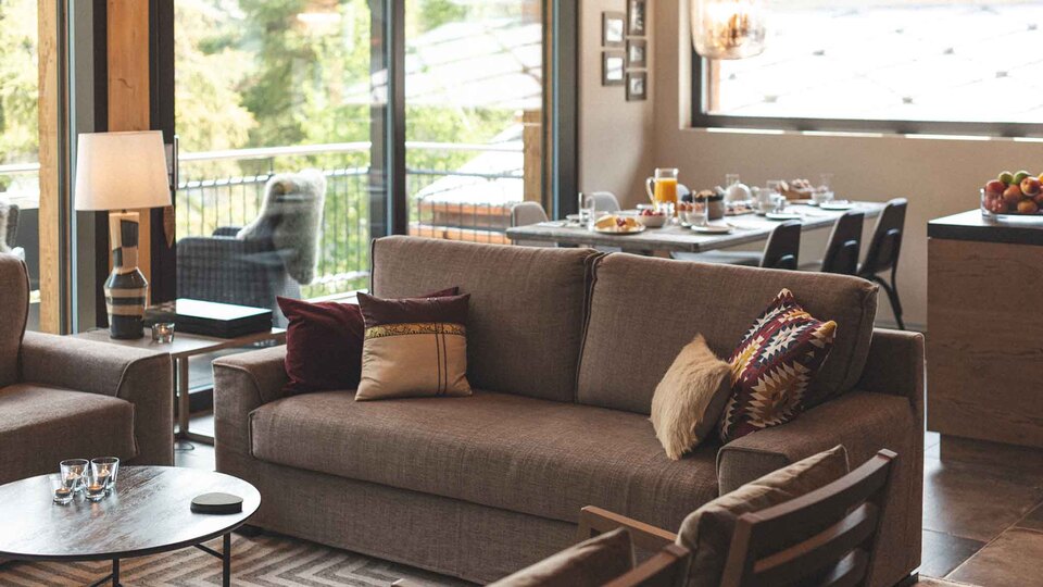 Experience Luxury with Mountain View, Valais Chalet 1395