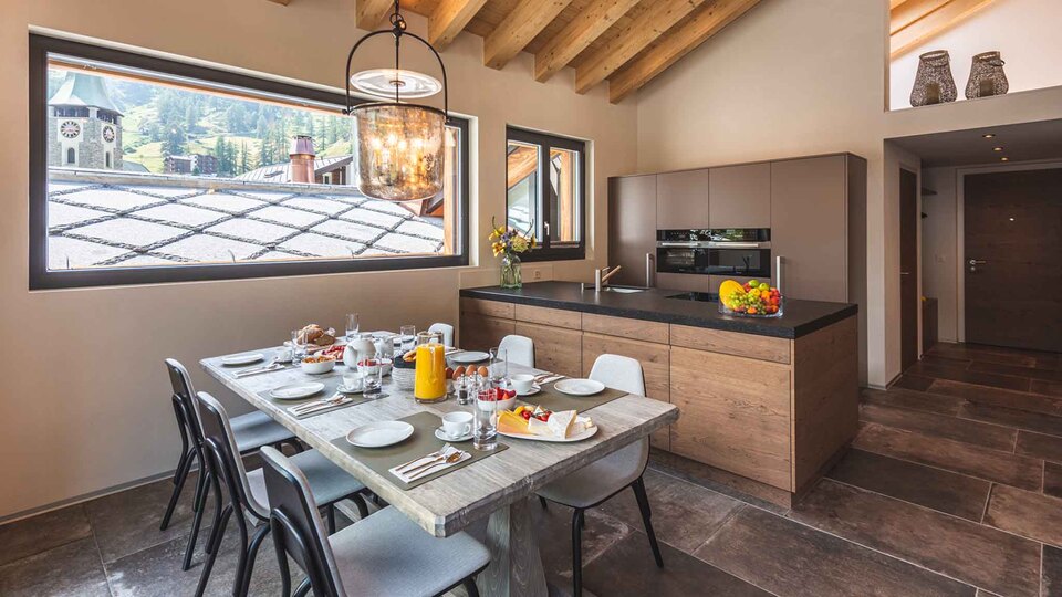 Experience Luxury with Mountain View, Valais Chalet 1395