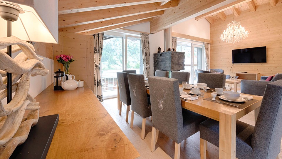 Experience Ultimate Alpine Luxury with Seamless Ski Access and Breathtaking Views