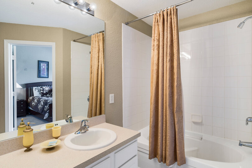 The ensuite master bathroom