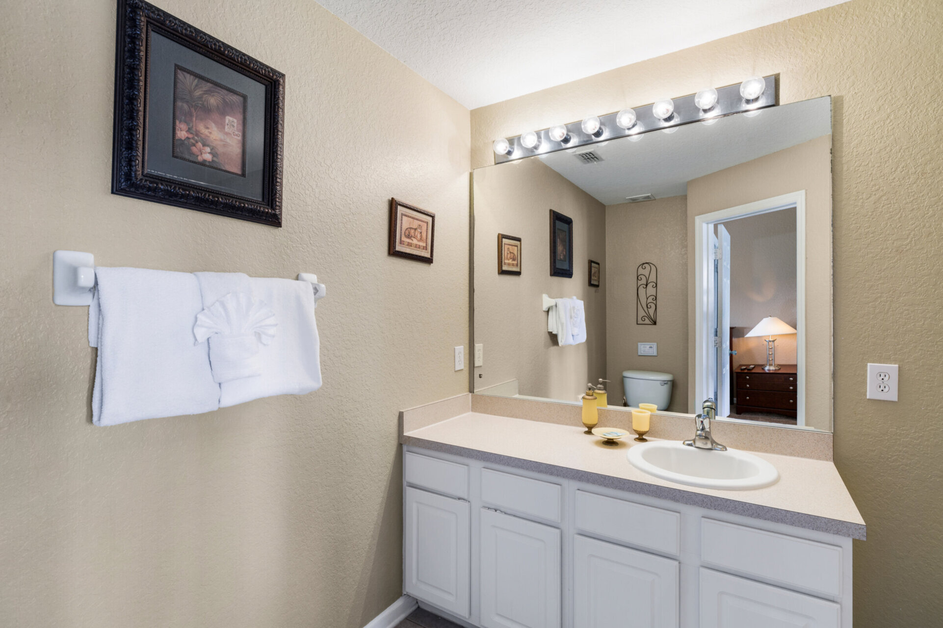Large vanity in the master bathroom