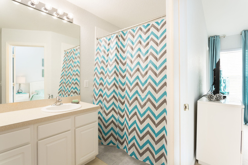 Ensuite master bathroom