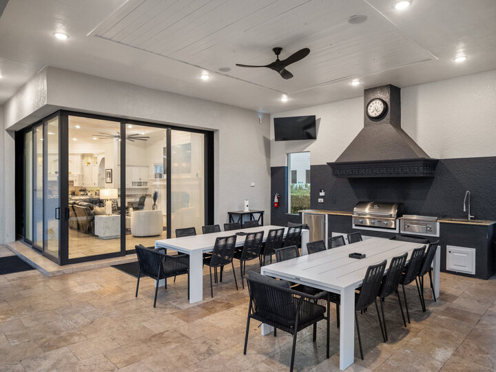 5 Star Villa Dominion – A Commanding Luxury Estate