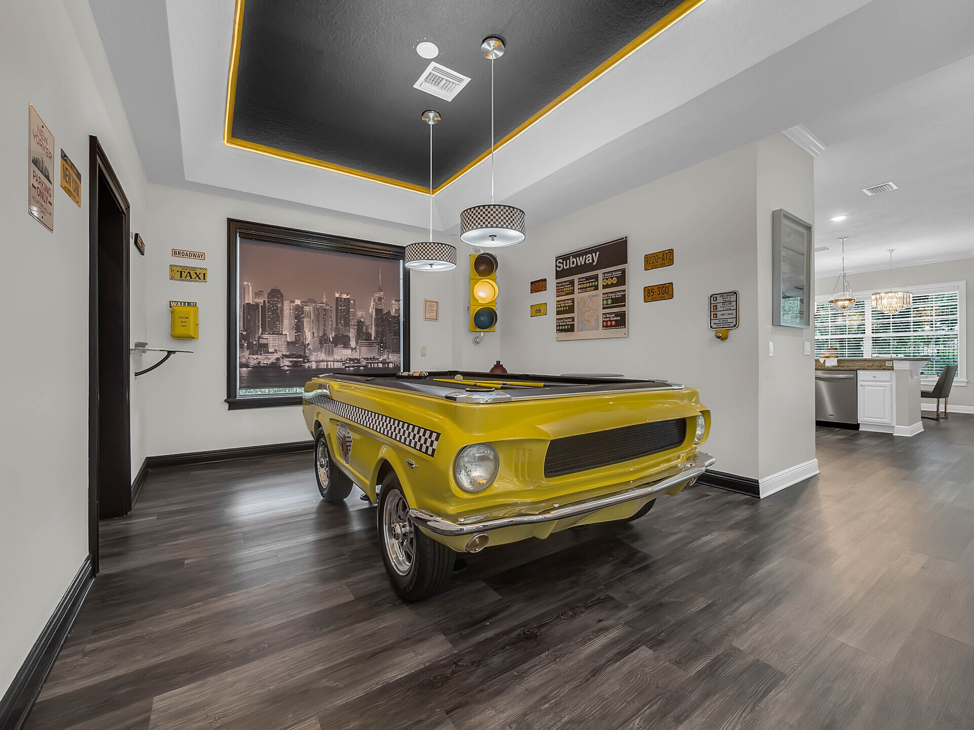 1967 Mustang slate pool table with working Taxi phone and traffic lights