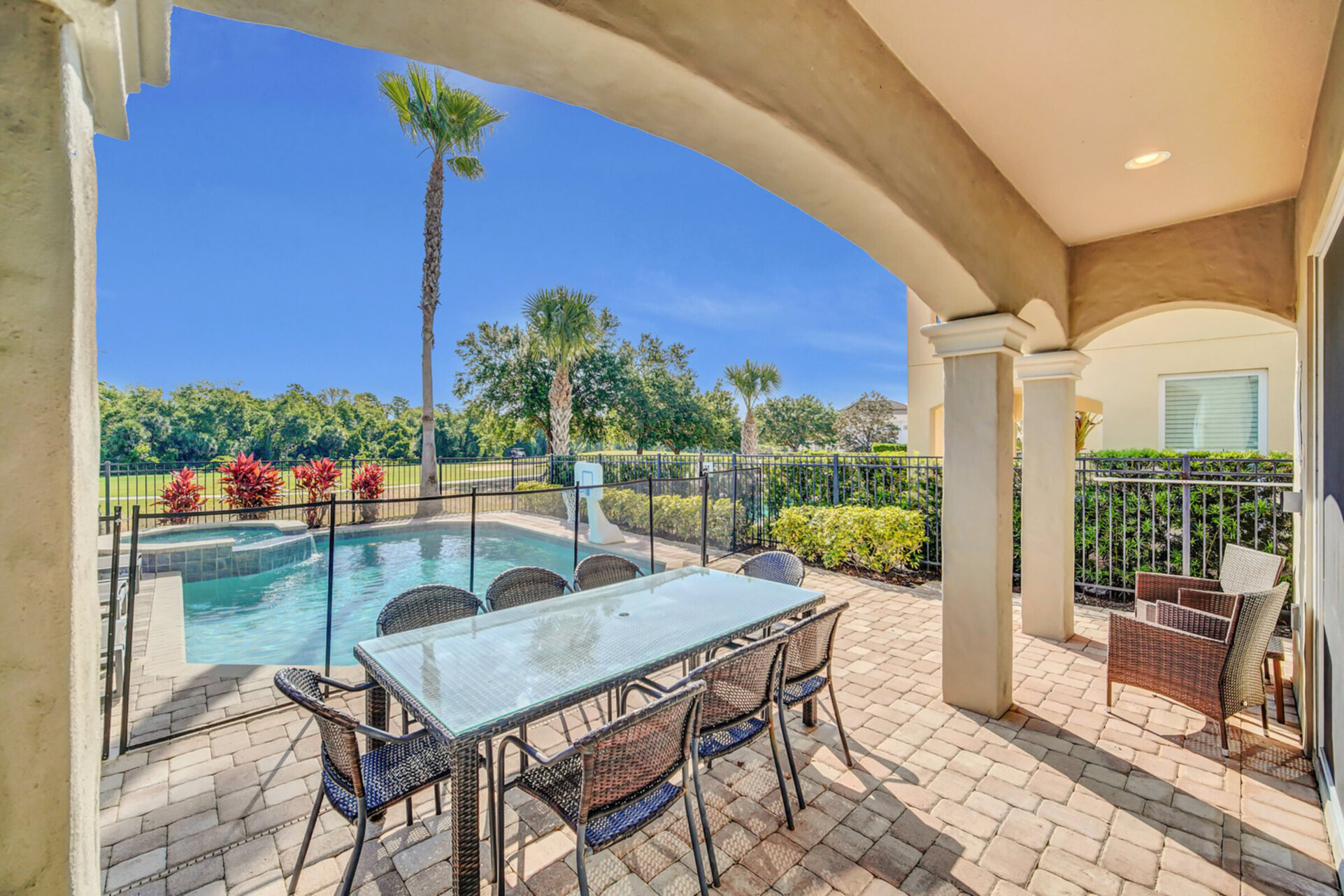 Dine outside with this patio table that comfortably seats 8