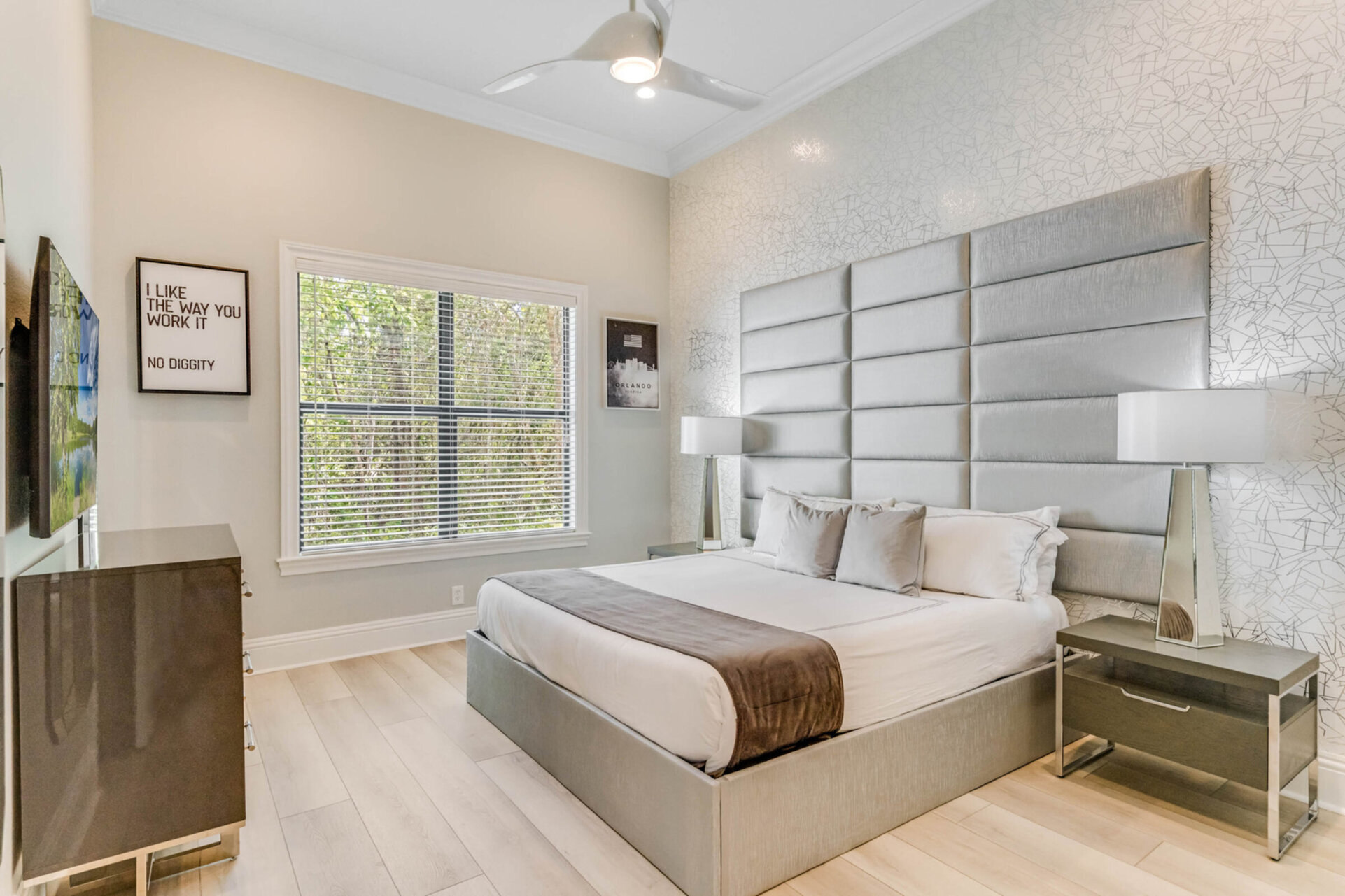 Master Suite #2. King size bed and en-suite bathroom