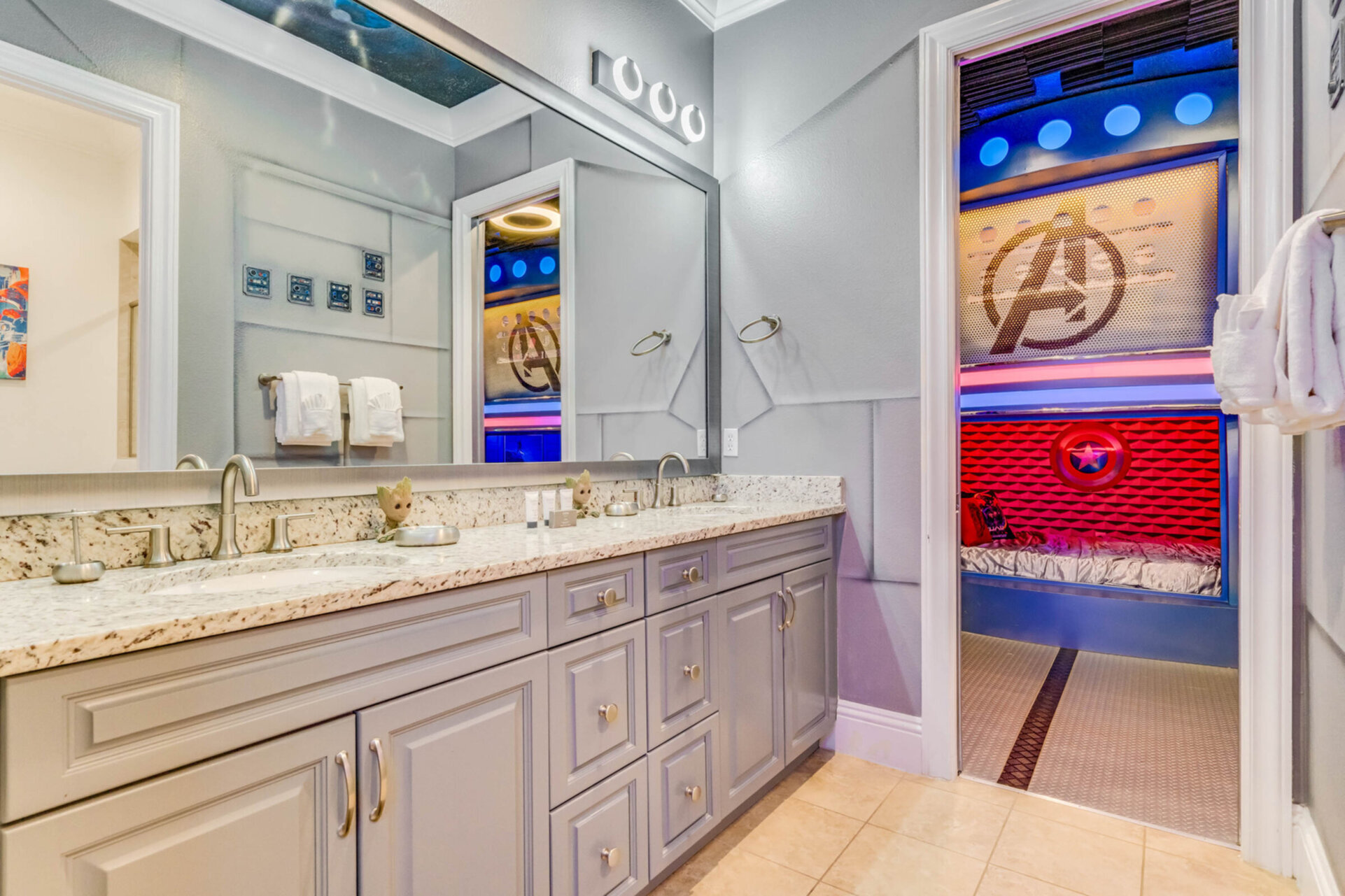 Adjoining ensuite bathroom