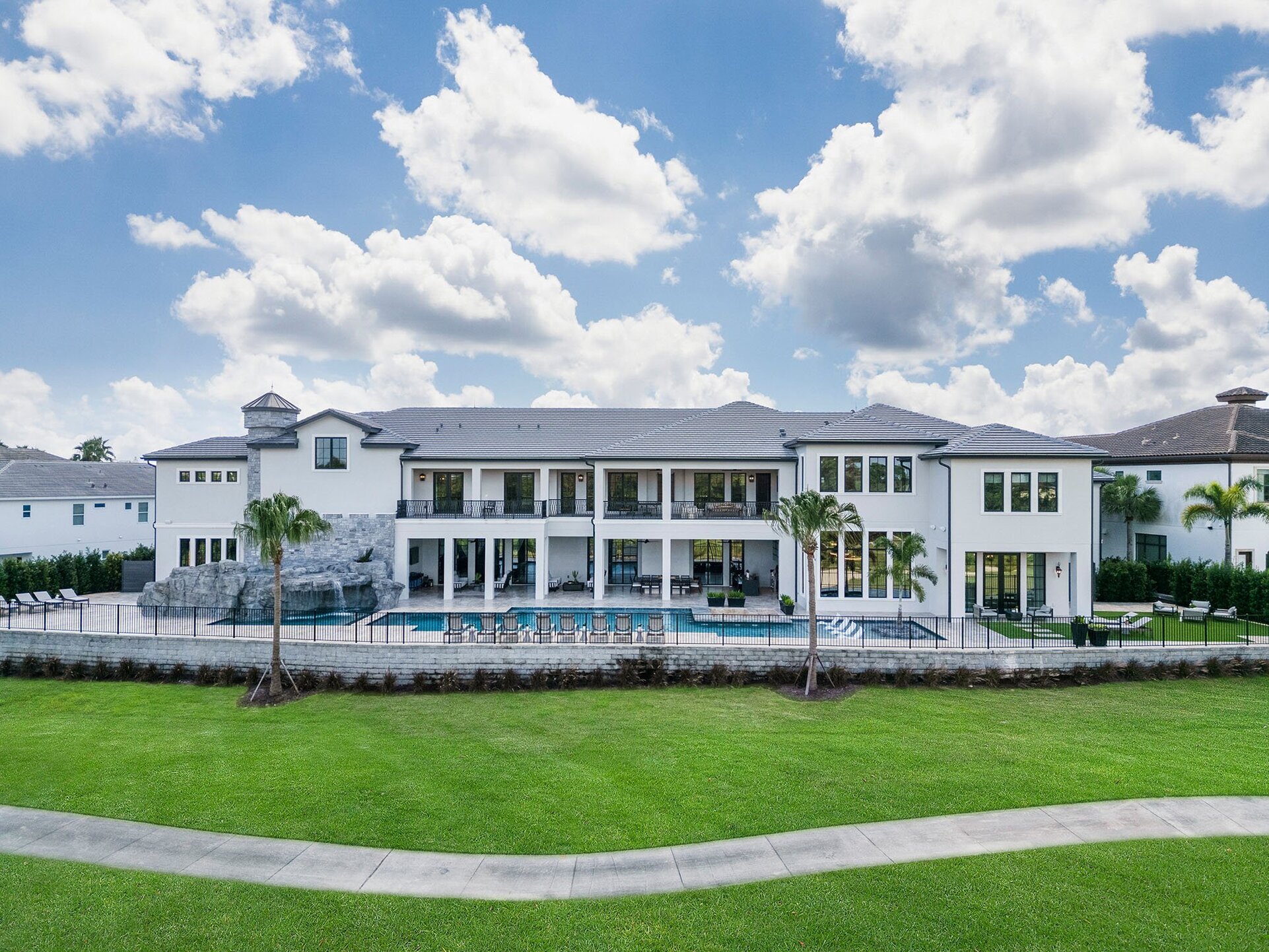5 Star Villa Royale – A Majestic Private Estate