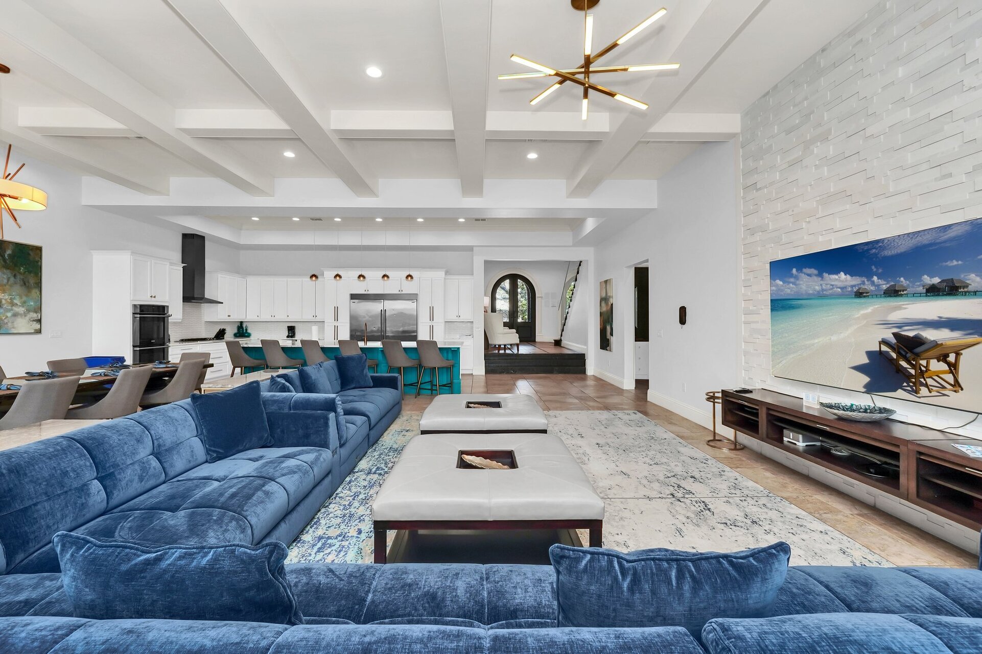 Serenity Awaits - Luxe 7 Bedroom Villa,6525