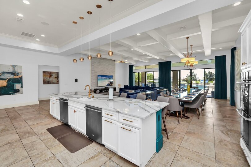 Serenity Awaits - Luxe 7 Bedroom Villa,6525