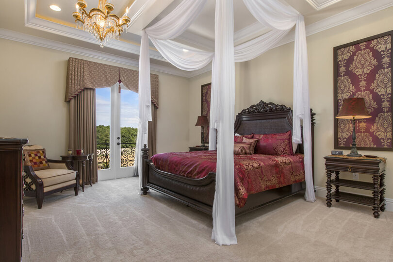 Your trip around the world continues onto the Mumbai Suite with a luxurious king bed on the second floor