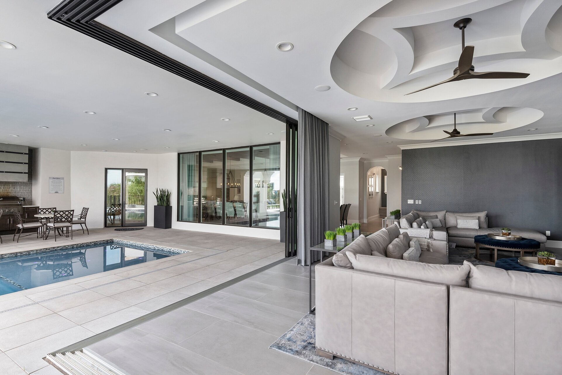 The open area concept makes it the perfect place for family gatherings
DISCLAIMER: the patio doors cannot remain open.