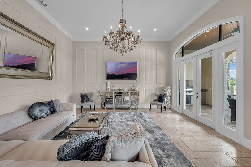 Spend quality time together on vacation while relaxing on comfortable sofas, luxurious details create a beautiful and comfortable vacation home