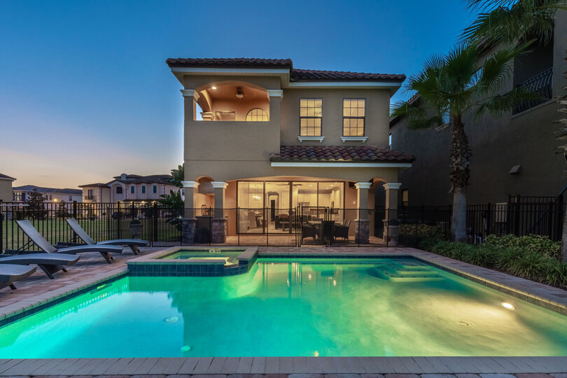 Relax by the pool in our comfortable pool seating and enjoy the mazing views