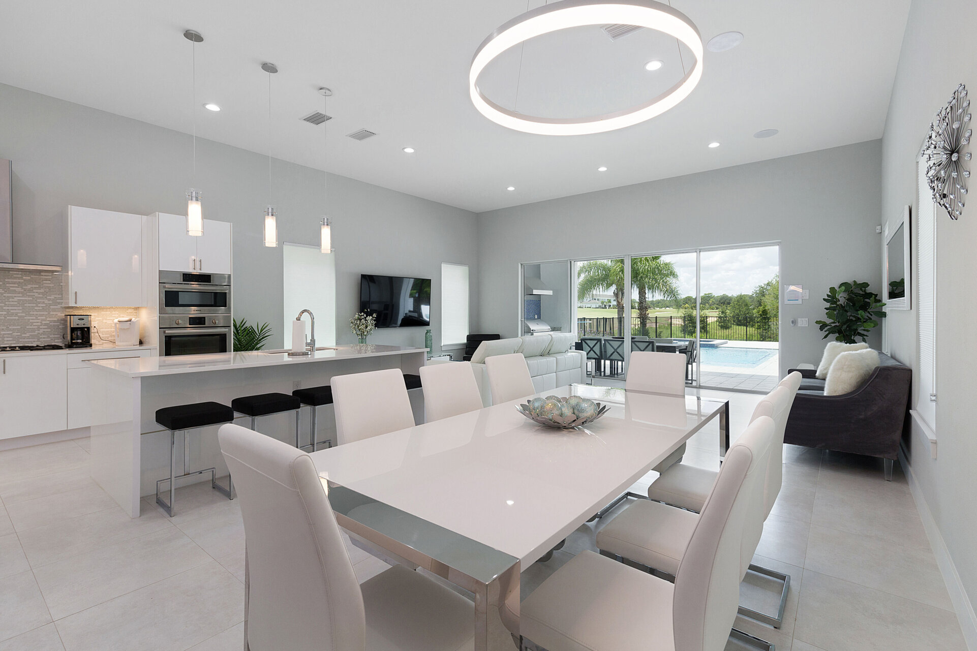The open area concept is perfect to gather the whole family
