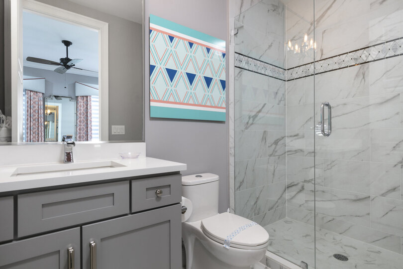 Ensuite bathroom and walk in shower