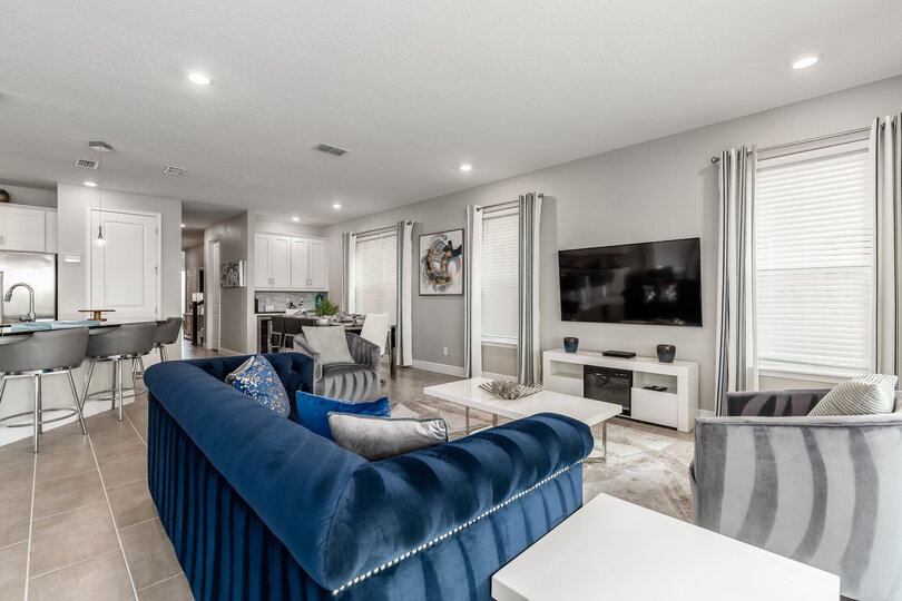 Elegant 6 Bedroom Oasis in Orlando,6570