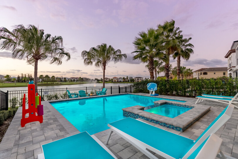 Elegant 6 Bedroom Oasis in Orlando,6570