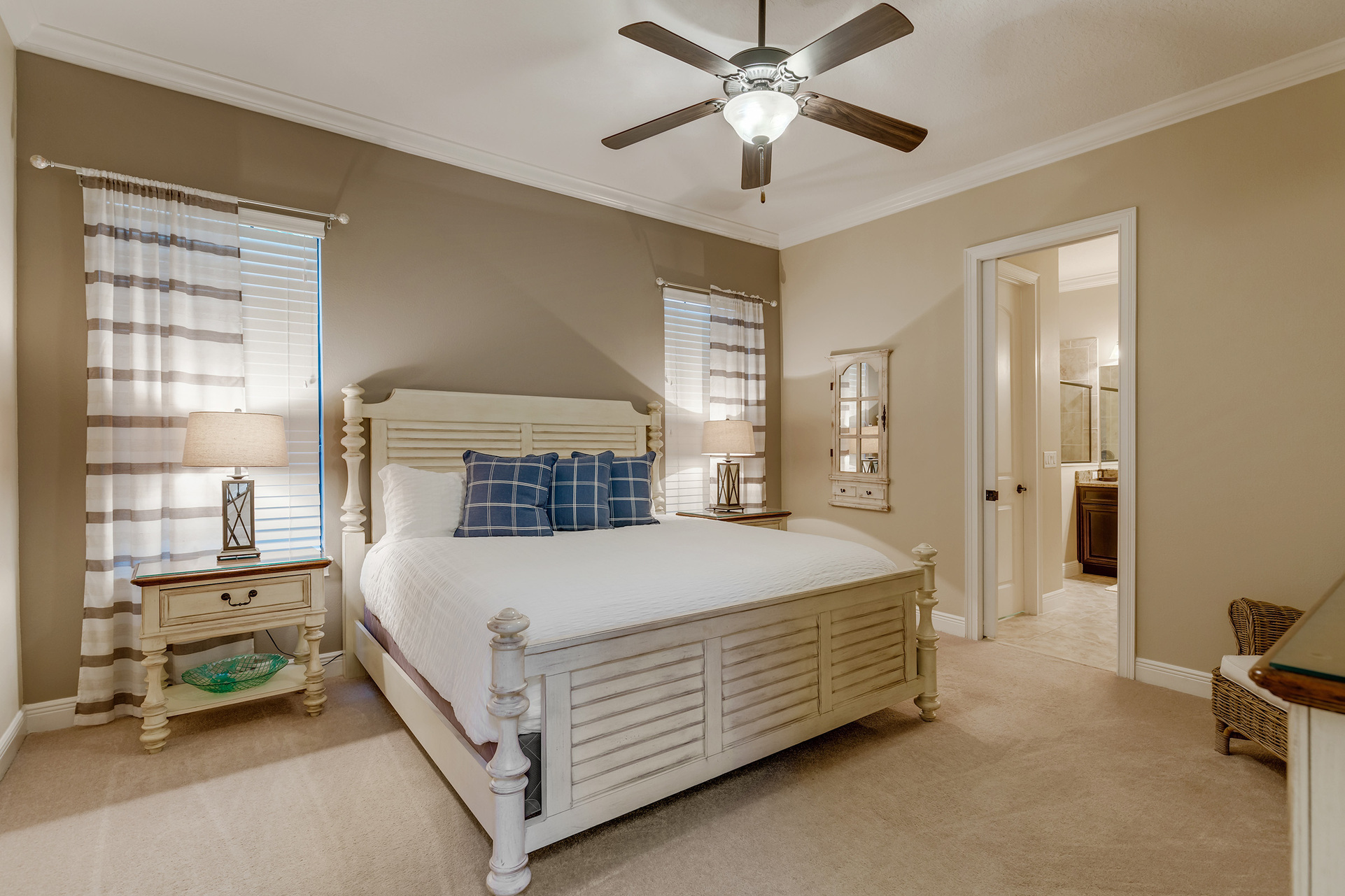 Sleep soundly in the fourth master suite