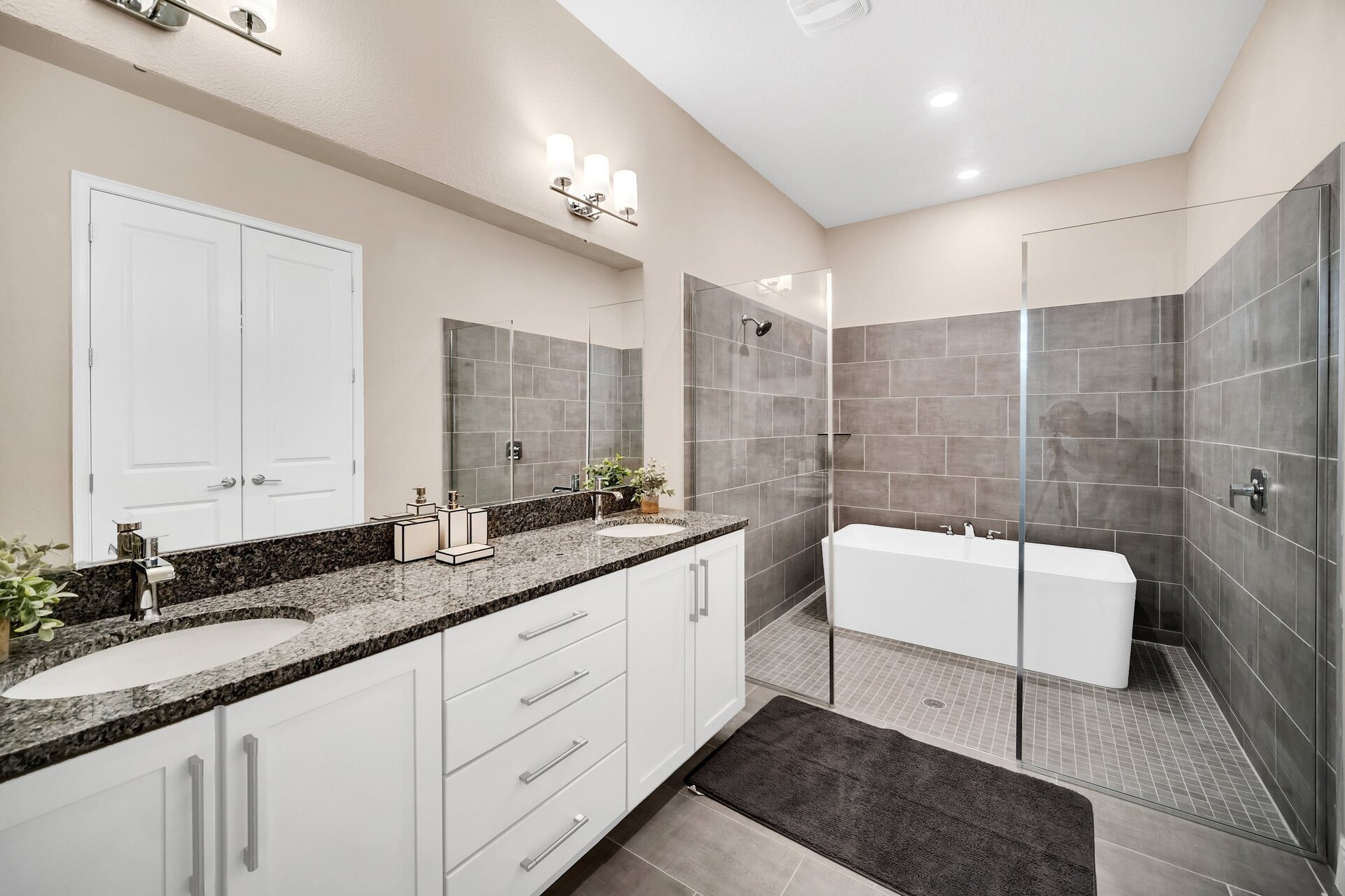 Orlando Oasis: 8 Bedroom Villa,6576
