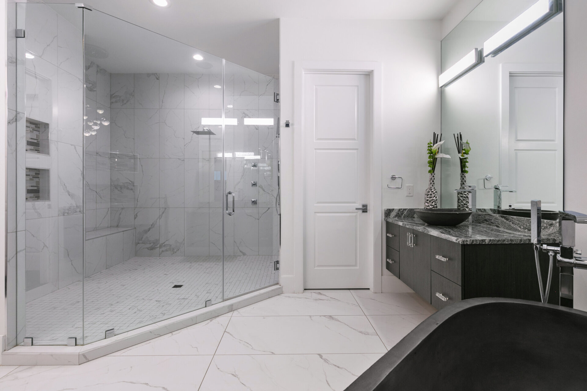 5 Star Villa Obsidian – A Bold and Timeless Sanctuary
