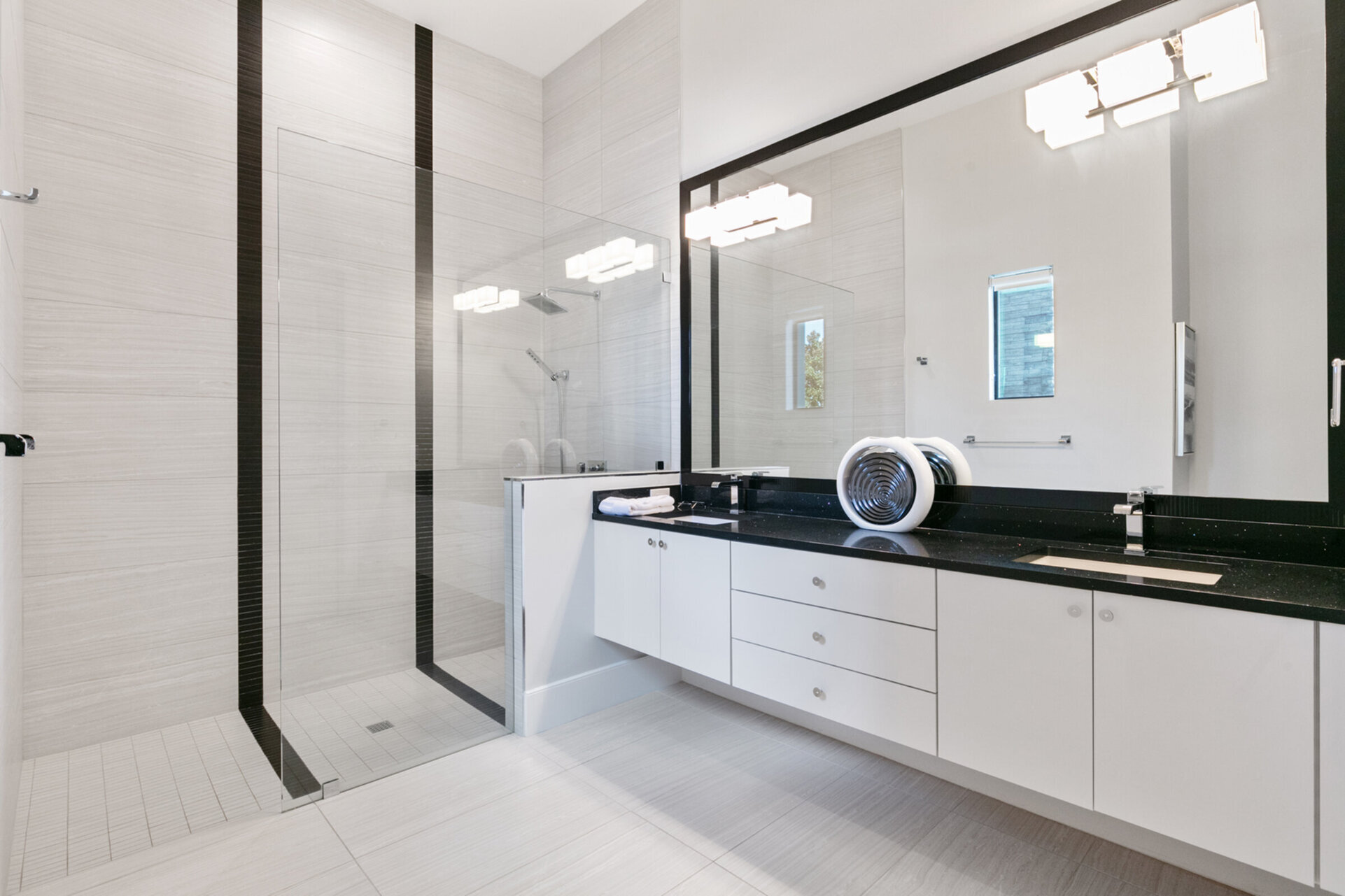 5 Star Villa Obsidian – A Bold and Timeless Sanctuary