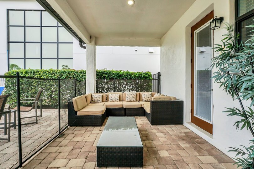 Orlando's Hidden Gem: 8 BR Villa,6580