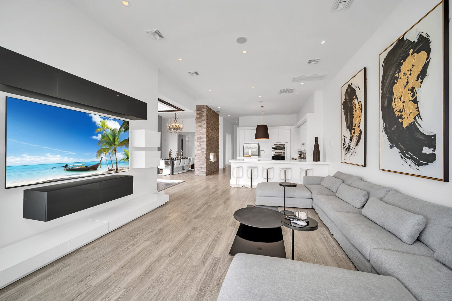 5 Star Villa Eminence – A Lofty & Refined Retreat