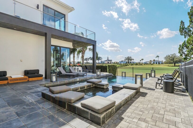 5 Star Villa Eminence – A Lofty & Refined Retreat
